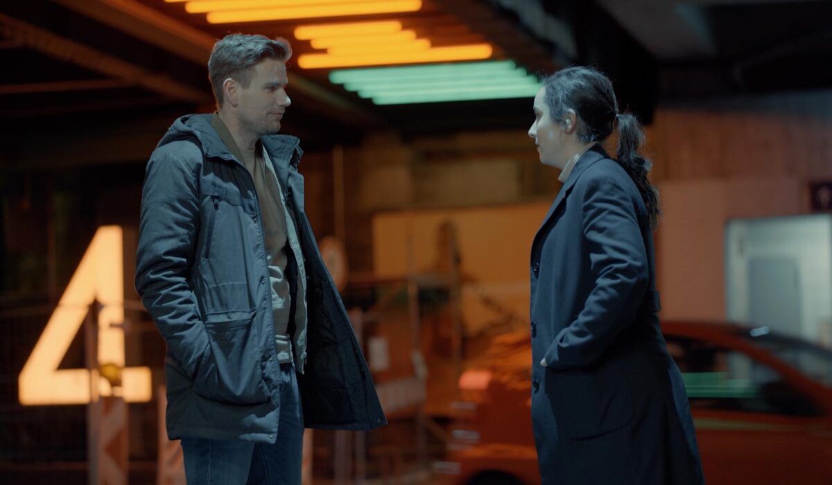 Reverse-_Version2mp4.mp4.00_01_58_11.Standbild001